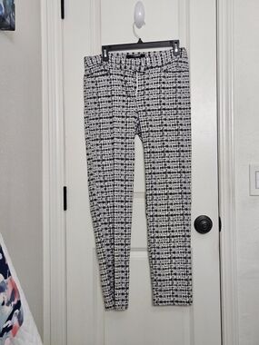 89th & Madison Black & White Patterned Stretchy Pants NWOT